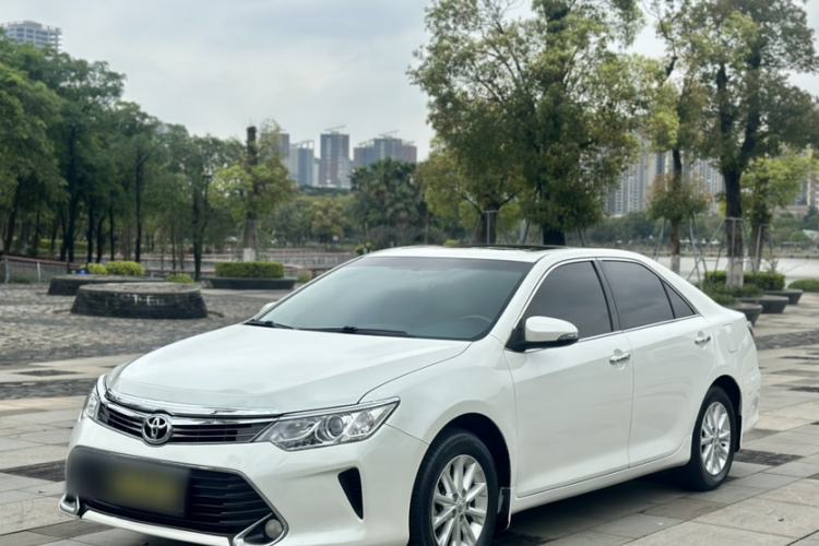 Used Toyota Camry 2016 2.0G 10th Anniversary Leading Edition Exterior 1