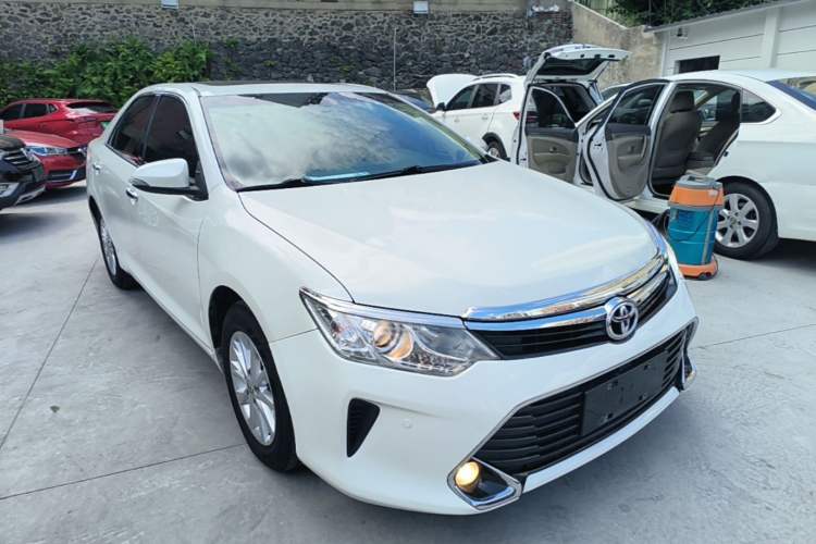 Used Toyota Camry 2016 2.0E 10th Anniversary Elite Edition Exterior 1