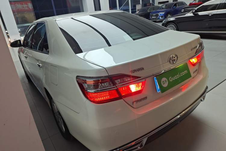 Used Toyota Camry 2016 2.0G 10th Anniversary Luxury Edition Exterior 2