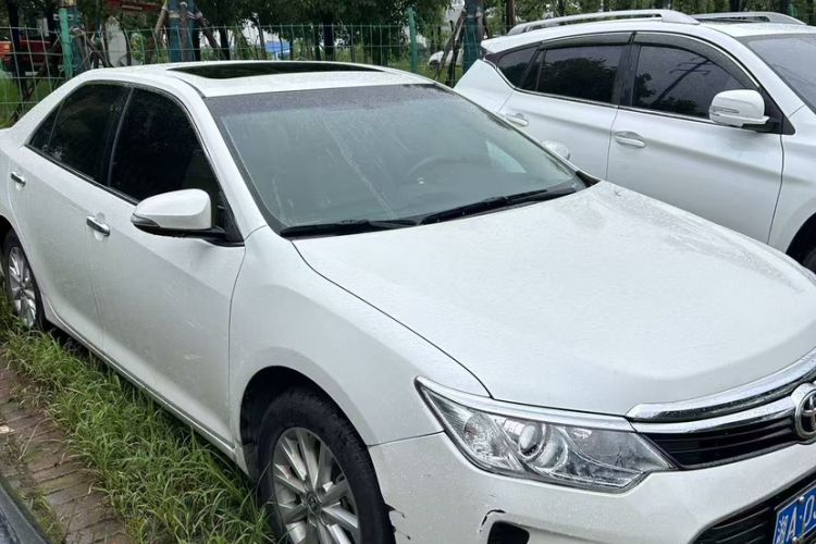 Used Toyota Camry 2016 2.0E 10th Anniversary Elite Edition Exterior 3