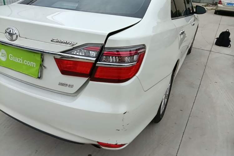 Used Toyota Camry 2016 2.0G 10th Anniversary Leading Edition Exterior 3