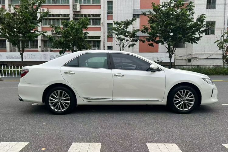 Used Toyota Camry 2016 2.5G 10th Anniversary Deluxe Navigation Edition Exterior 4