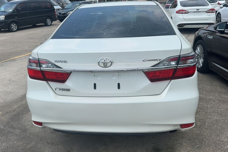 Used Toyota Camry 2016 2.0E 10th Anniversary Elite Edition Exterior 4