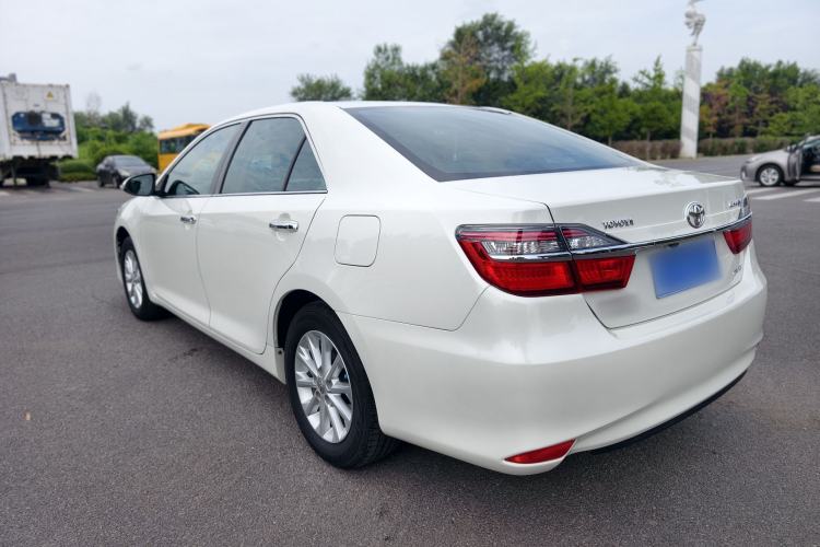 Used Toyota Camry 2016 2.0G 10th Anniversary Leading Edition Exterior 4