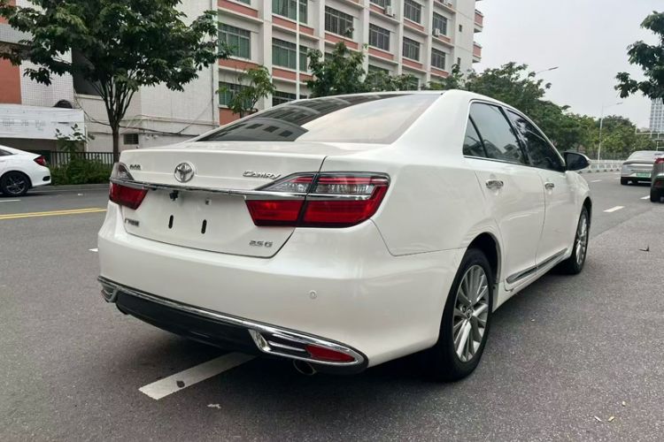 Used Toyota Camry 2016 2.5G 10th Anniversary Deluxe Navigation Edition Exterior 5