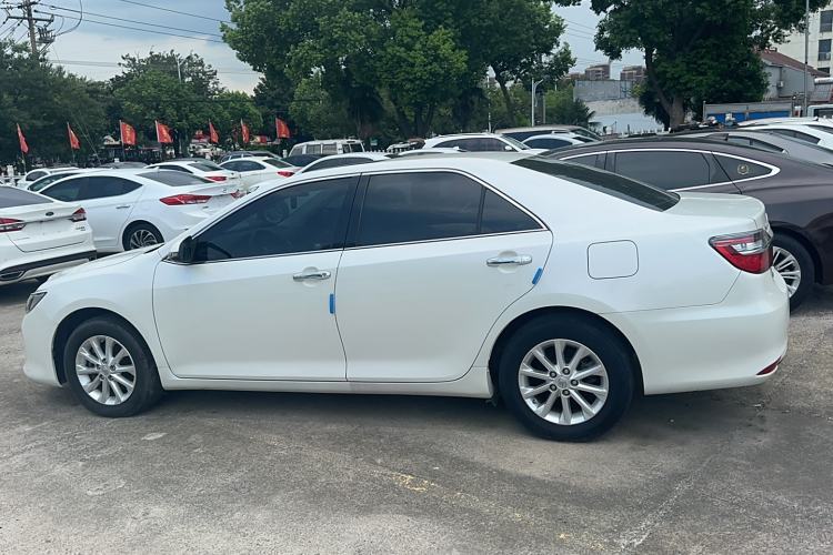 Used Toyota Camry 2016 2.0E 10th Anniversary Elite Edition Exterior 5