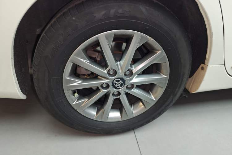 Used Toyota Camry 2016 2.0G 10th Anniversary Luxury Edition Exterior 5