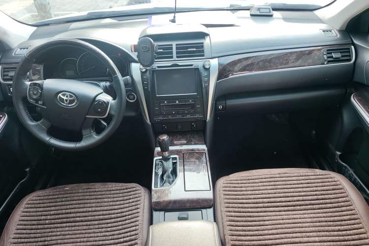 Used Toyota Camry 2016 2.5G 10th Anniversary Deluxe Navigation Edition Exterior 9