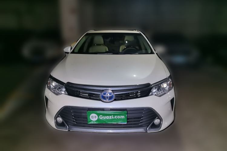 Used Toyota Camry 2016 Dual-Engine 2.5 HG 10th Anniversary Deluxe Navigation Edition Front