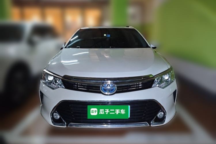 Used Toyota Camry 2016 Dual-Engine 2.5 HG 10th Anniversary Deluxe Navigation Edition Front