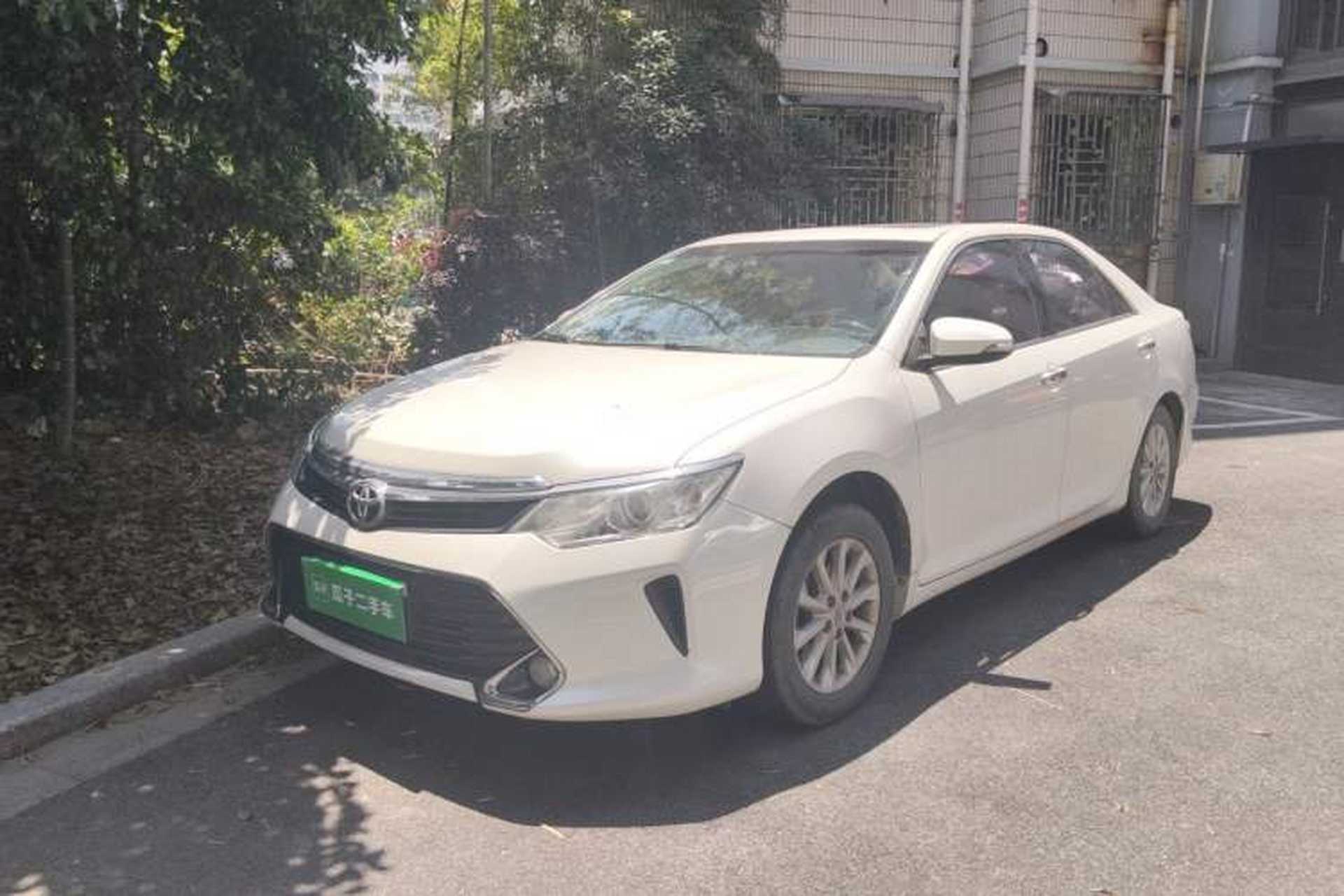Used Toyota Camry 2016 2.0G 10th Anniversary Leading Edition Front Left 45 Deg