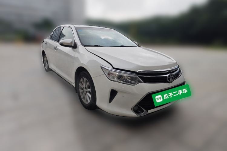 Used Toyota Camry 2016 2.0E 10th Anniversary Elite Edition Front Right 45 Deg