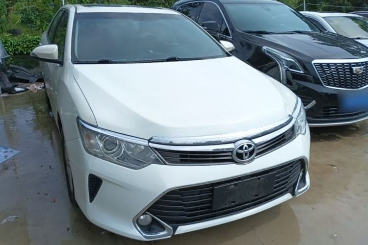 Used Toyota Camry 2016 2.0G 10th Anniversary Leading Edition Front Right 45 Deg