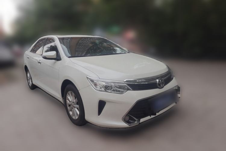 Used Toyota Camry 2016 2.0G 10th Anniversary Leading Edition Front Right 45 Deg