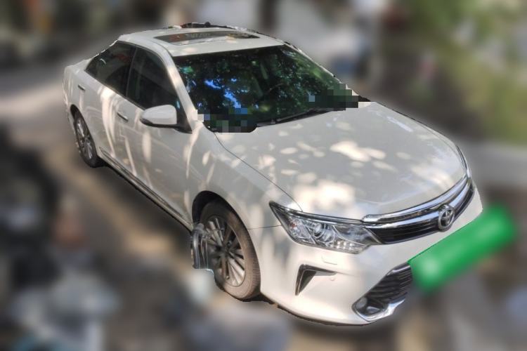 Used Toyota Camry 2016 2.5G 10th Anniversary Deluxe Navigation Edition Front Right 45 Deg