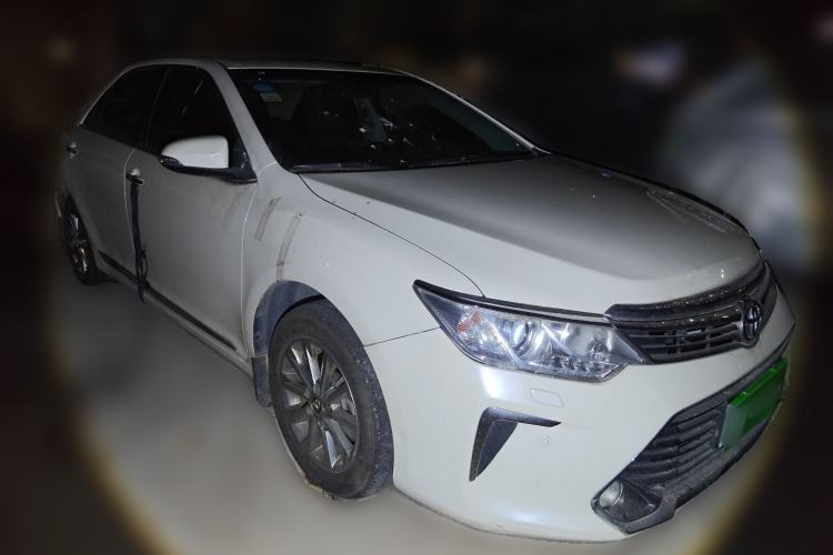Used Toyota Camry 2016 2.0G 10th Anniversary Luxury Edition Front Right 45 Deg