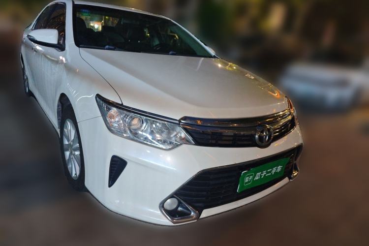 Used Toyota Camry 2016 2.0G 10th Anniversary Leading Edition Front Right 45 Deg