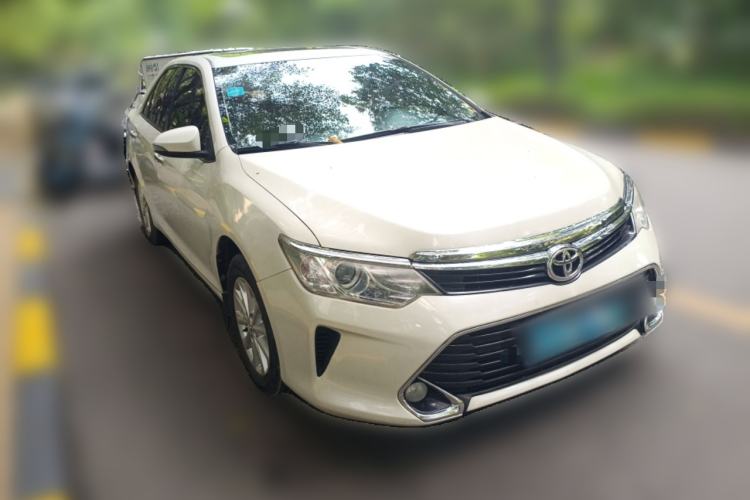 Used Toyota Camry 2016 2.0E 10th Anniversary Elite Edition Front Right 45 Deg