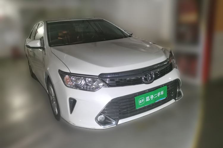 Used Toyota Camry 2016 2.0G 10th Anniversary Leading Edition Front Right 45 Deg