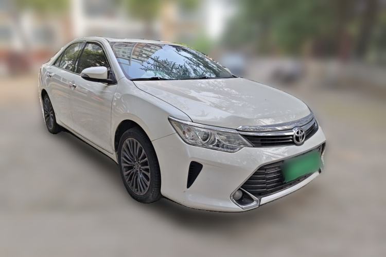 Used Toyota Camry 2016 2.0G 10th Anniversary Leading Edition Front Right 45 Deg