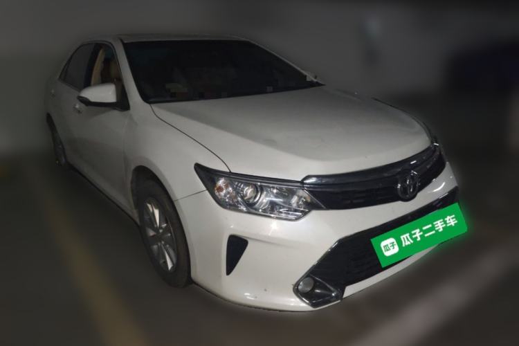 Used Toyota Camry 2016 2.0G 10th Anniversary Leading Edition Front Right 45 Deg