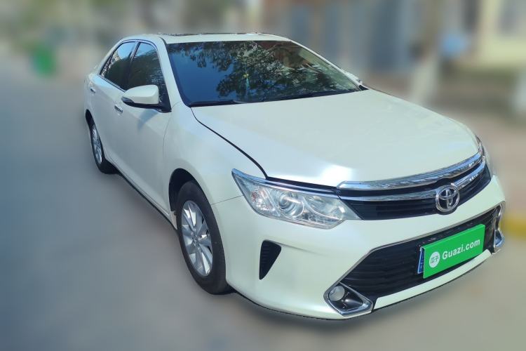 Used Toyota Camry 2016 2.0E 10th Anniversary Elite Edition Front Right 45 Deg