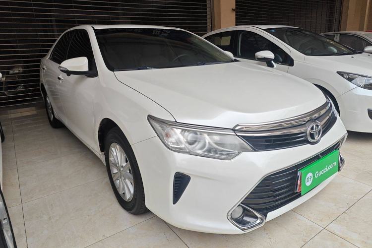 Used Toyota Camry 2016 2.0E 10th Anniversary Elite Edition Front Right 45 Deg