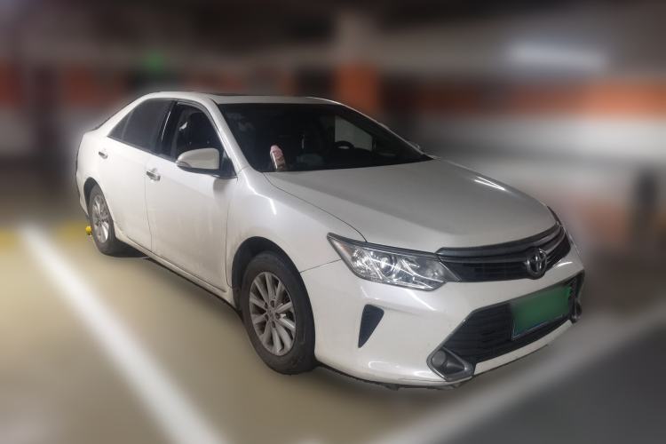 Used Toyota Camry 2016 2.0G 10th Anniversary Leading Edition Front Right 45 Deg
