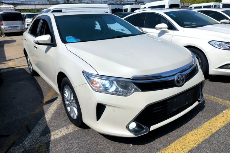 Used Toyota Camry 2016 2.0G 10th Anniversary Leading Edition Front Right 45 Deg