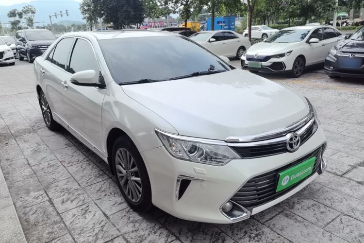 Used Toyota Camry 2016 2.5G 10th Anniversary Deluxe Navigation Edition Front Right 45 Deg