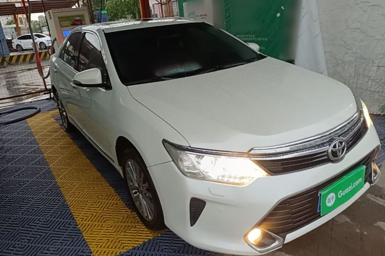 Used Toyota Camry 2016 2.5G 10th Anniversary Deluxe Navigation Edition Front Right 45 Deg
