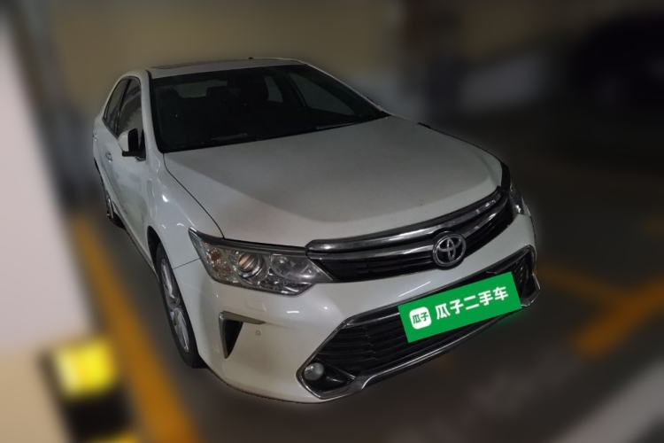 Used Toyota Camry 2016 2.5G 10th Anniversary Deluxe Navigation Edition Front Right 45 Deg