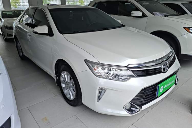 Used Toyota Camry 2016 2.0G 10th Anniversary Leading Edition Front Right 45 Deg