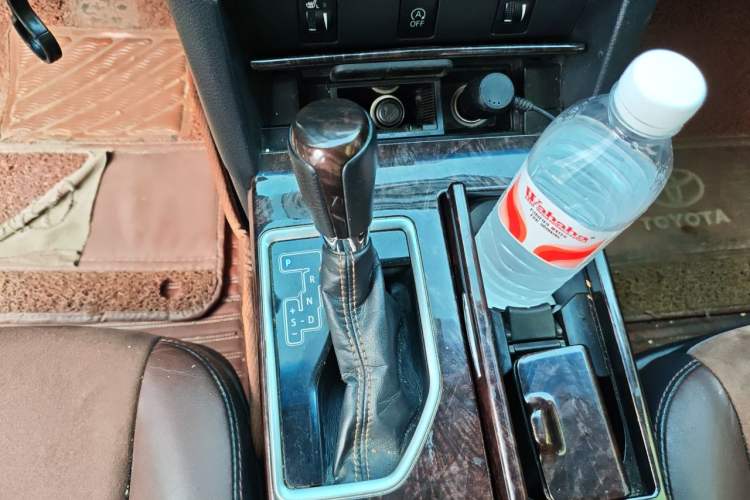 Used Toyota Camry 2016 2.0G 10th Anniversary Luxury Edition Gear Lever