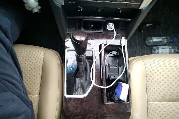 Used Toyota Camry 2016 2.0G 10th Anniversary Leading Edition Gear Lever