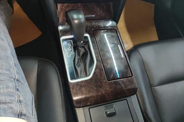 Used Toyota Camry 2016 2.0G 10th Anniversary Leading Edition Gear Lever