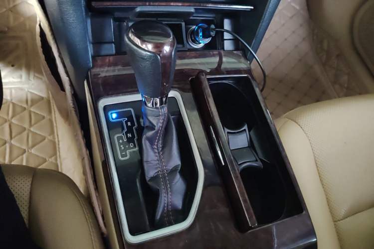 Used Toyota Camry 2016 2.0G 10th Anniversary Leading Edition Gear Lever