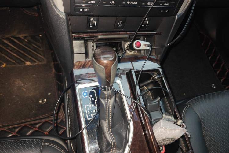 Used Toyota Camry 2016 2.0G 10th Anniversary Leading Edition Gear Lever
