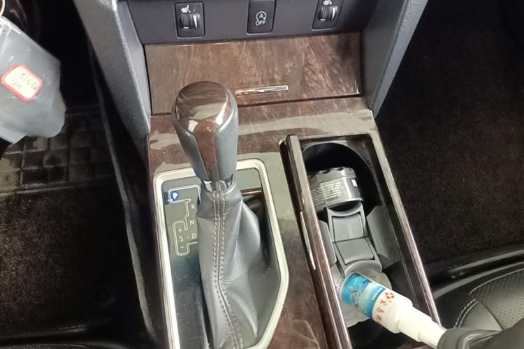 Used Toyota Camry 2016 2.0G 10th Anniversary Leading Edition Gear Lever