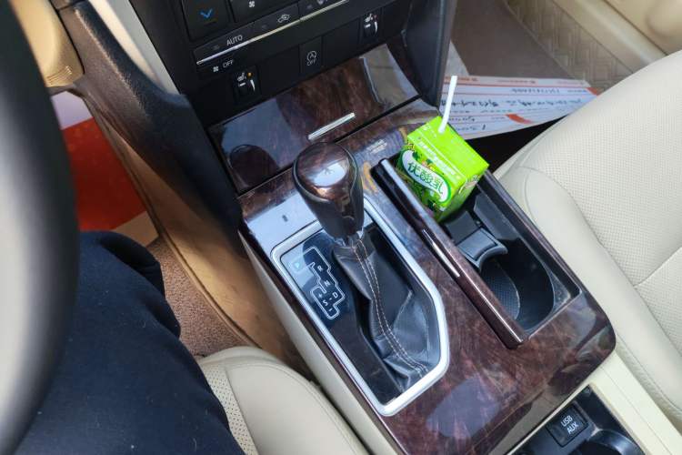Used Toyota Camry 2016 2.0G 10th Anniversary Leading Edition Gear Lever
