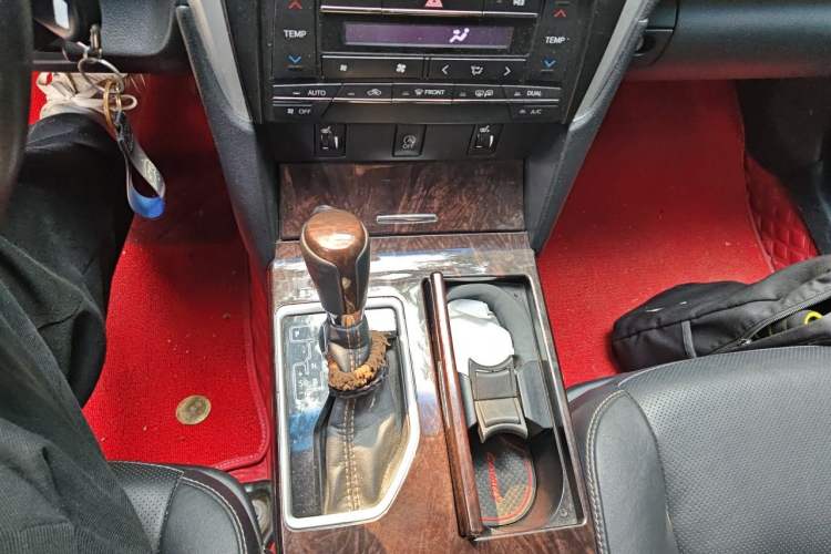 Used Toyota Camry 2016 2.0G 10th Anniversary Leading Edition Gear Lever