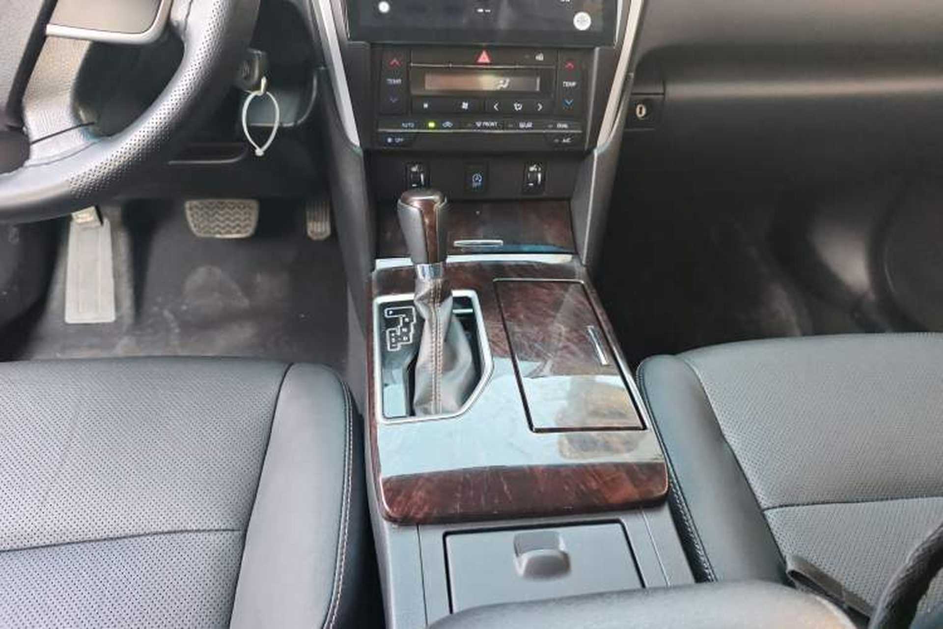 Used Toyota Camry 2016 2.0G 10th Anniversary Leading Edition Gear Lever