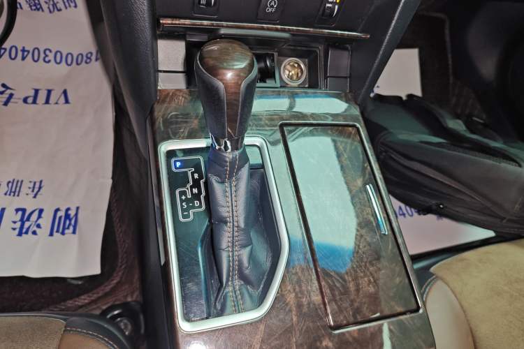 Used Toyota Camry 2016 2.0G 10th Anniversary Luxury Edition Gear Lever