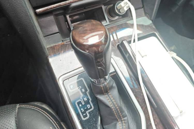 Used Toyota Camry 2016 2.0G 10th Anniversary Leading Edition Gear Lever