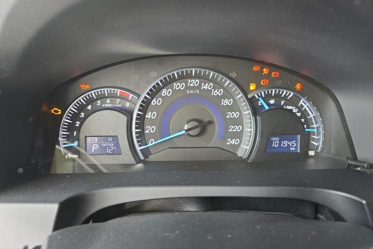 Used Toyota Camry 2016 2.0G 10th Anniversary Leading Edition Instrument Cluster