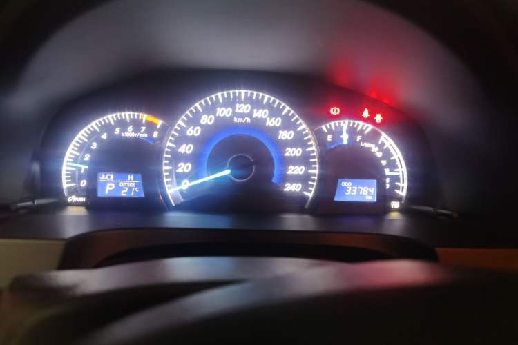 Used Toyota Camry 2016 2.0G 10th Anniversary Leading Edition Instrument Cluster