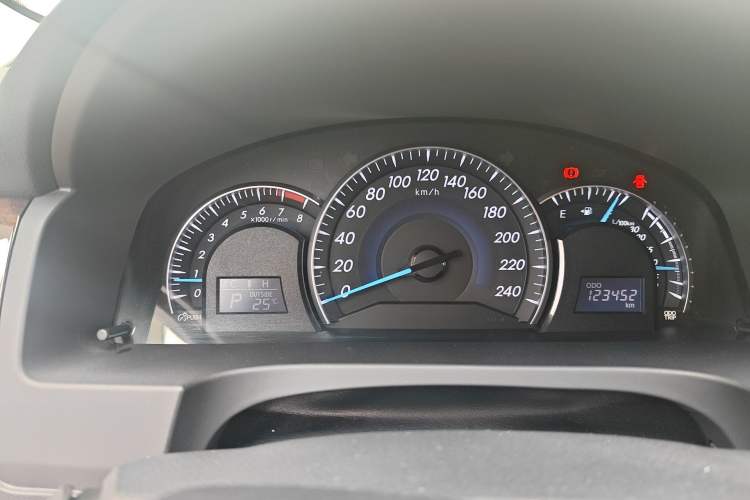 Used Toyota Camry 2016 2.0G 10th Anniversary Leading Edition Instrument Cluster