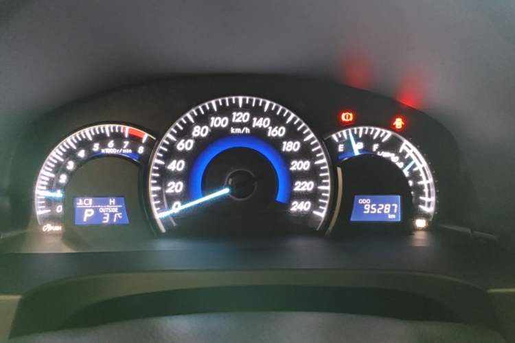 Used Toyota Camry 2016 2.0G 10th Anniversary Leading Edition Instrument Cluster