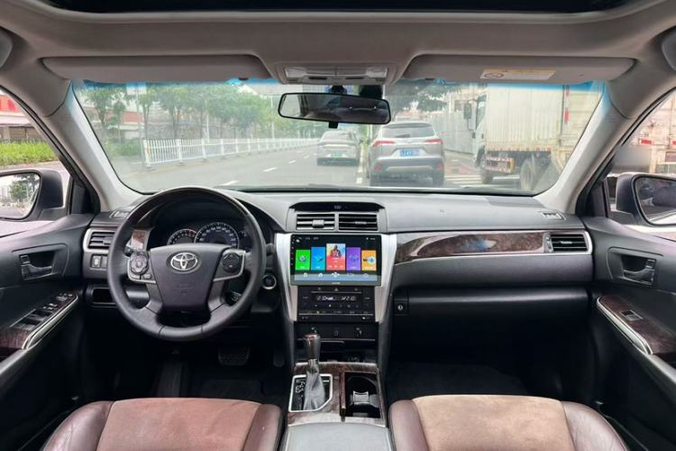 Used Toyota Camry 2016 2.5G 10th Anniversary Deluxe Navigation Edition Interior 1