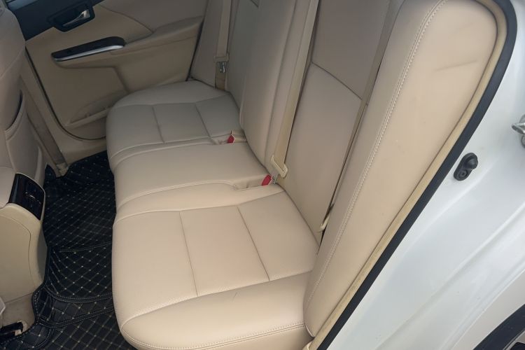 Used Toyota Camry 2016 2.0E 10th Anniversary Elite Edition Interior 1